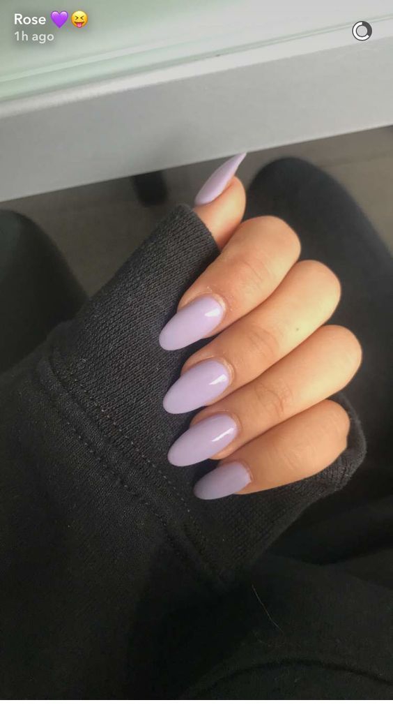 24 Almond Acrylic Nails Ideas - Opentimehours.com